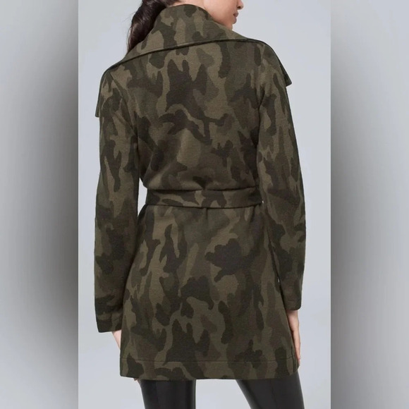 White House Black Market Camouflage Belted Sweater Coat Size Small - Picture 2 of 11